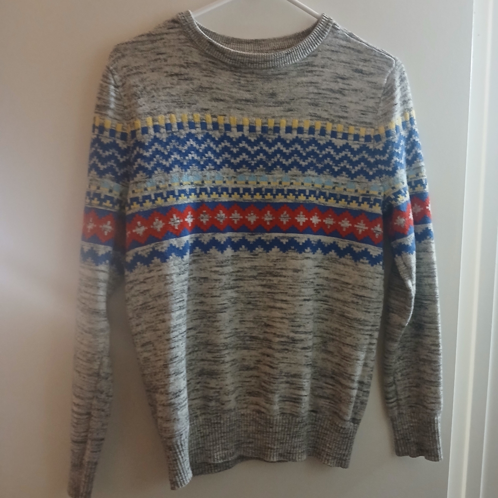 Cat & Jack Boys Gray Sweater with Blue and Red Patterns